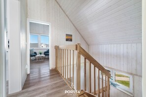 Interior - Kiek Inn - Infrared sauna, fireplace, bathtub, terrace, beach chair, parking (Olpenitz)