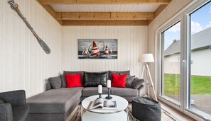 TV, fireplace, DVD player, books