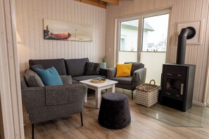 TV, fireplace, stereo - Flaschenpost - sauna, bathtub, fireplace, washing machine, terrace, parking lot (Olpenitz)