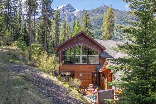 Panorama Luxury House sleeps 4 minutes from ski and golf