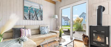 TV, fireplace, DVD player