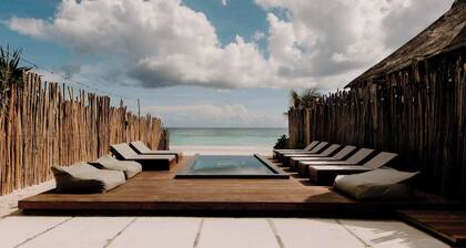 Villa Privada | Fully-Staffed Beachfront Getaway