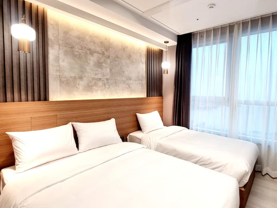 Superior Twin Room, Partial Ocean View | Blackout drapes, iron/ironing board, free WiFi