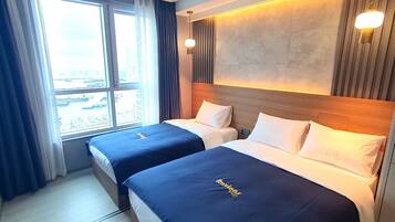 Superior Twin Room, Partial Ocean View