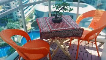 屋外ダイニングエリア