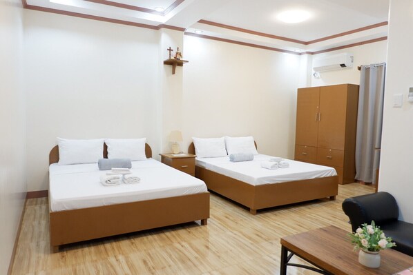 Standard Quadruple Room