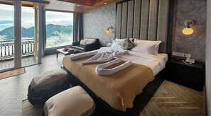 高級寢具、記憶床墊、迷你吧、客房內保險箱