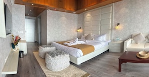 Premium bedding, memory foam beds, minibar, in-room safe - RAJMAAN SINGH ECO RESORTS (Pachhad)