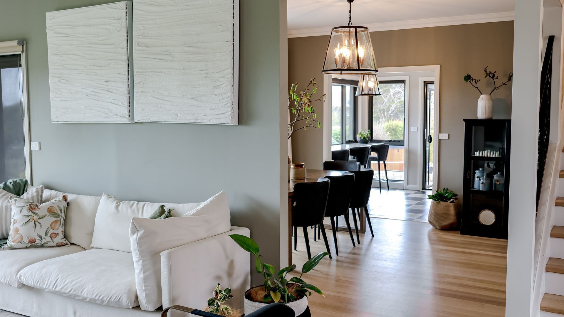 Smart TV, fireplace, video games, books