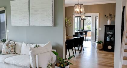 Chateau Clarence Luxurious Waterfront Retreat