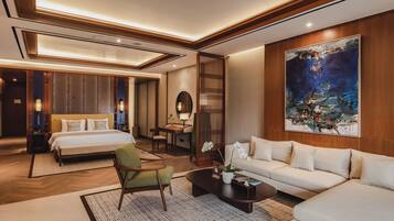 Brankas, meja kerja, dan Wi-Fi gratis