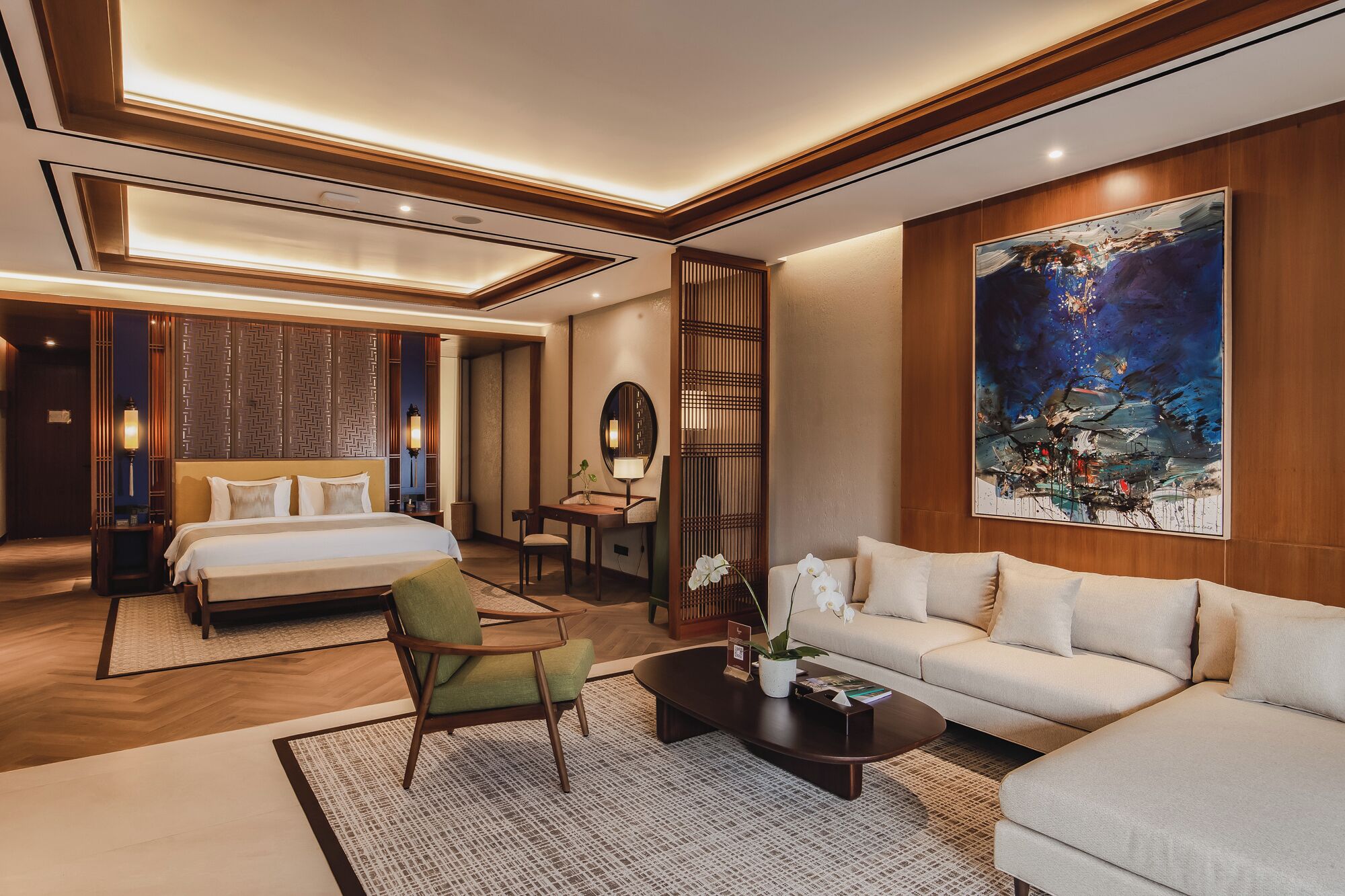 Cofres nos quartos, escrivaninha, Wi-Fi de cortesia