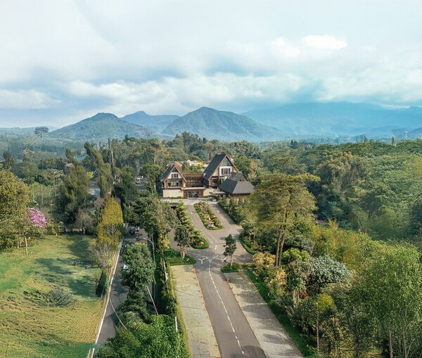 Plataran Puncak Resort - Cisarua