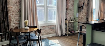 A vibrantly vintage experience boasting modern luxuries.
