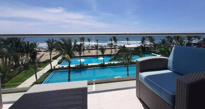 Peninsula Charming and luxury apartment on the beach, with beautiful ocean view