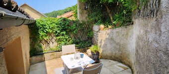 Small atypical house with terrace 1 20min from Futuroscope.