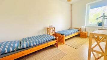 2 bedrooms, WiFi, bed sheets