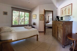 5 bedrooms, desk, free WiFi, bed sheets - CASA ABA RESIDENCE AT THE BEACH (Savegre de Aguirre)
