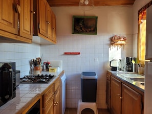 Frigorifero, microonde, forno, lavastoviglie