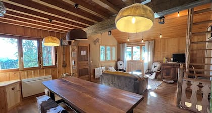 Chalet rustique à Pra-Loup pour 10 pers, grande terrasse & cuisine équipée
