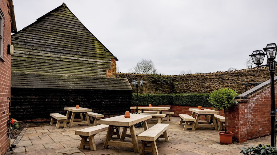 The Olde Coach House Inn