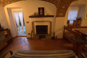 House, 3 Bedrooms, Smoking, Terrace | Interior