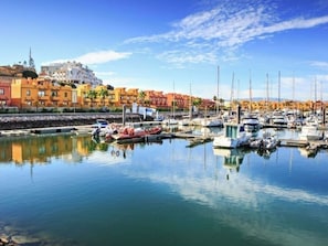 Marina/club náutico