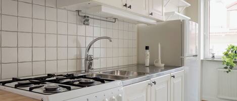 Apartment, 1 Bedroom, City View | Private kitchen