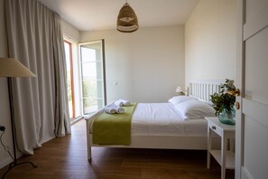 4 bedrooms, free cots/infant beds, bed sheets - Villa Santa Lucia (Sveti Filip i Jakov)
