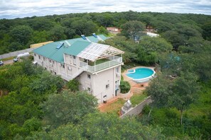 Chambre, 1 chambre, fumeur, balcon | Piscine