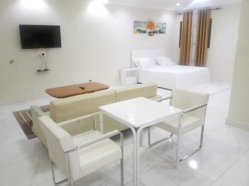 Chez Mamanta StLouis apt 2 rooms Furnished For Business or Private Stays