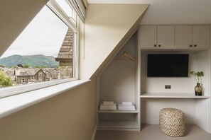 Interior - Willow Rise, stunning views (Ambleside)