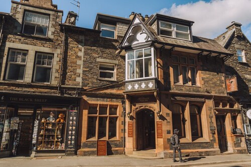 Pinewood View, The Old Bank House