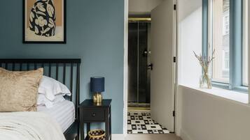 2 habitaciones, tabla de planchar con plancha, cuna de viaje y wifi