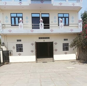 Voorkant van accommodatie