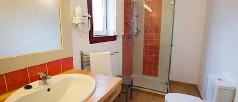 Apartment 04 | Bathroom