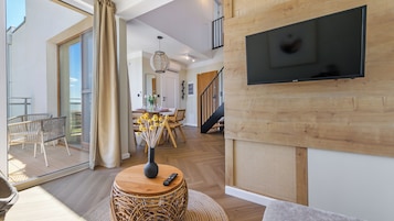 Apartment (B 28) | Living area | Flat-screen TV