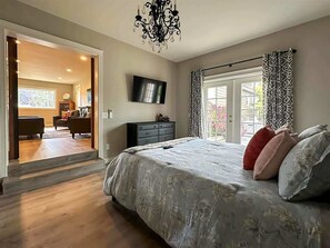 1 dormitorio, tabla de planchar con plancha, wifi y ropa de cama