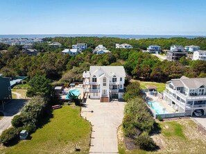 Unclassified image, 3 of 76, button