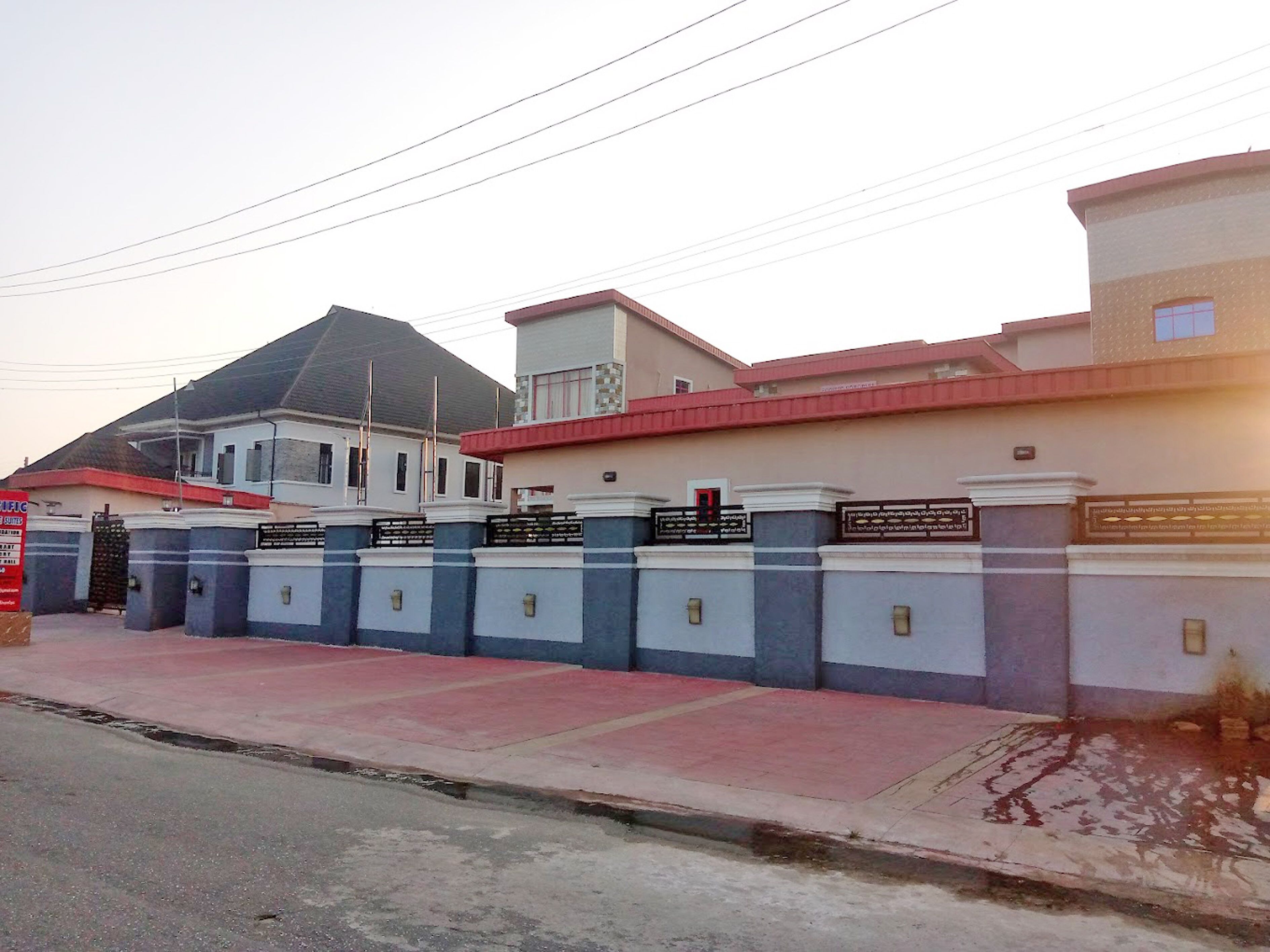 Mặt tiền nơi lưu trú