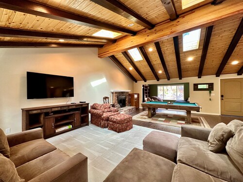 3 bedroom, community beach, BBQ, Hot Tub, Pool Table (ZC1004)