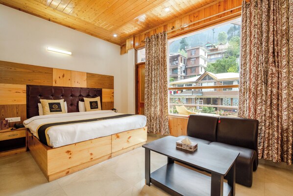 Deluxe Room, Valley View - Hotel Cherry Manali (Manali)