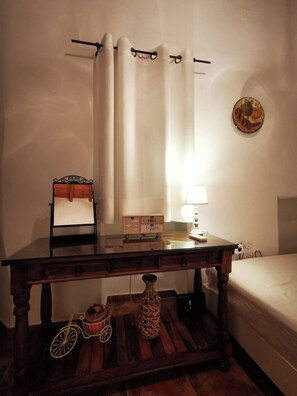 1 bedroom, iron/ironing board, free WiFi - Authentic White House in Paros Lefkes (Paros)