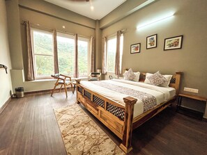 Rom, fjellutsikt (CORAL - River Veranda) | Wi-fi (inkludert)