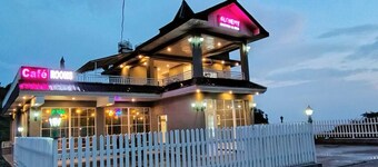 Hotel Alchemy Bistro & Inn