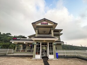 Fachada de la propiedad