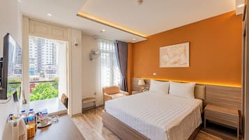 Premium bedding, down comforters, minibar, individually decorated