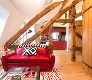 Deluxe Apartment, City View | Living area | 28-inch Smart TV with cable channels - Dijon La Belle Adresse (Dijon)