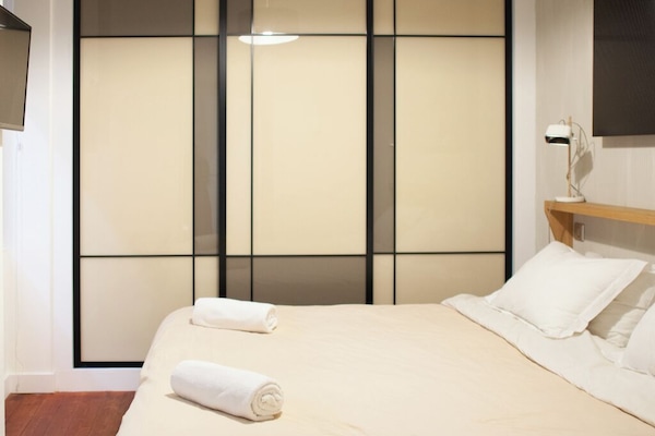 Design Apartment, 2 Bedrooms, Non Smoking