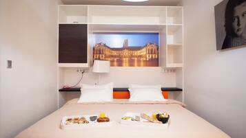 2 bedrooms, premium bedding, individually furnished, desk